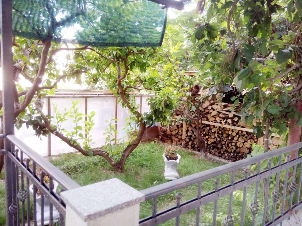 Appartamento Pavlic 2 Omiš Esterno foto