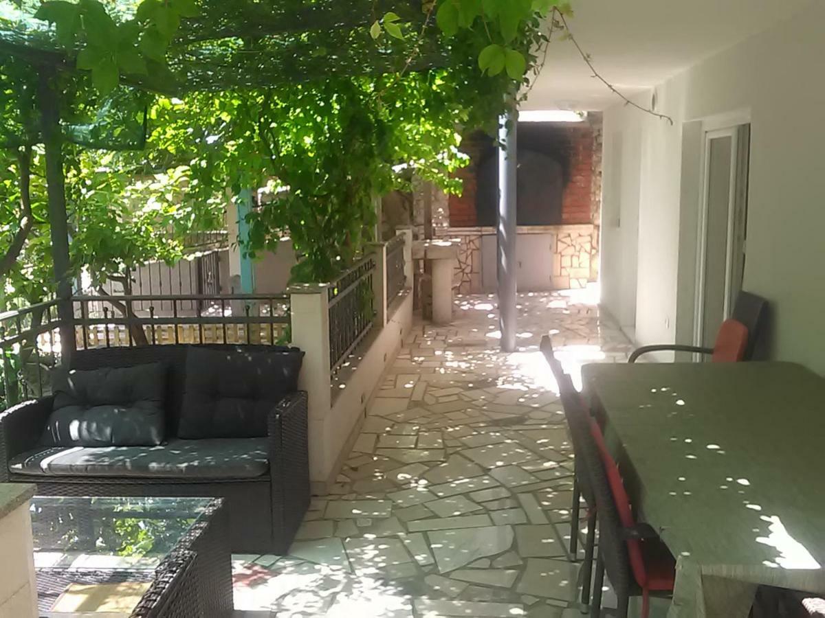 Appartamento Pavlic 2 Omiš Esterno foto